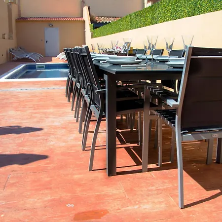 Casa Grande Con Piscina En El Centro De Calella, Tramuntana Holiday home